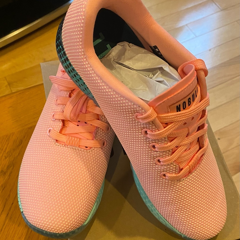 NOBULL Outwork Women's Size 10 in Pink and Teal